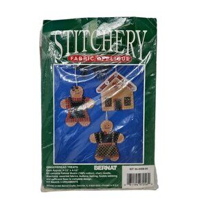 Vtg Bernat Stitchery Crafts Ornament Kit Gingerbread Treats Fabric Applique